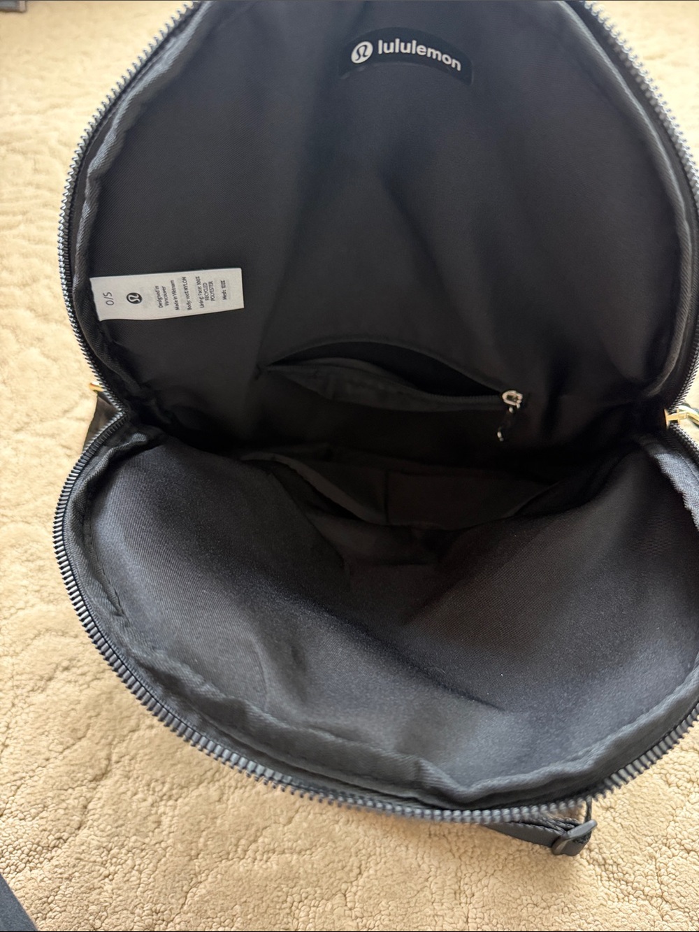 Lululemon All Night Festival Bag 5L Black Crossbody Bag with Gold Logo - Picture 5 of 5